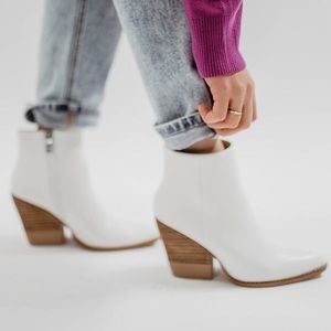 BNWT Ankle Booties